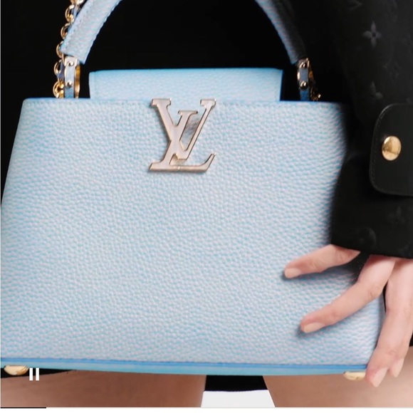 BRAND NEW AUTHENTIC CAPUCINES LOUIS VUITTON PURSE! RARE LILAC-BLUE-PINK color - Picture 5 of 15